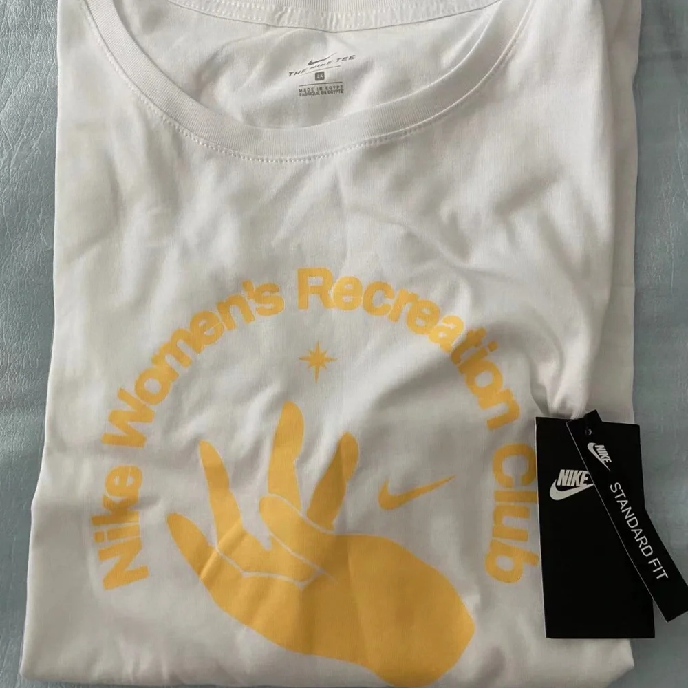 Nike Women’s Recreation Club Size 2X